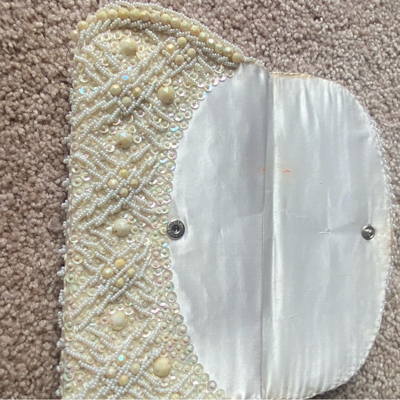 Vintage Beaded envelope clutch bag with snap closure. - Picture 3 of 4